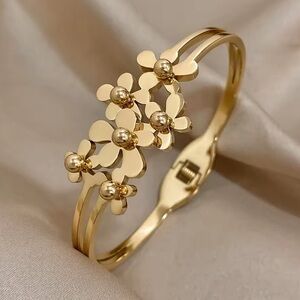 Classic Gold Floral Bangle Bracelet
